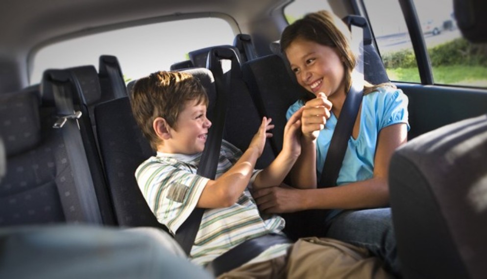 (S’)Occuper des enfants en voiture